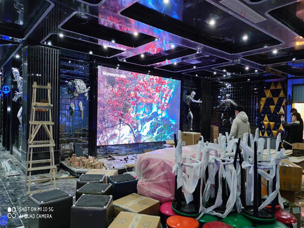 爱辉室内P2.5全彩显示屏