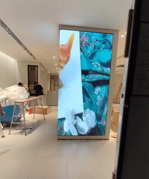 爱辉商场门店转角LED显示屏